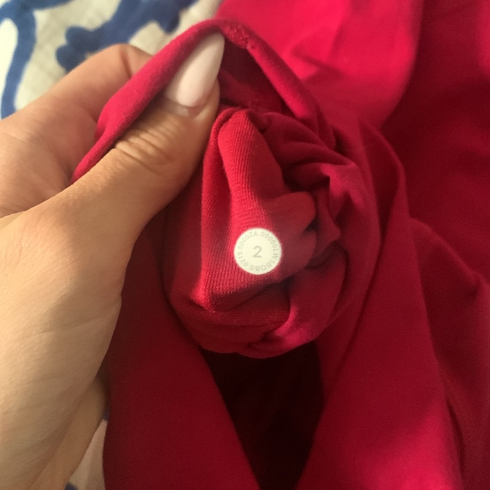 Lululemon 28 Inch Ruby Red Align Leggings - image 4